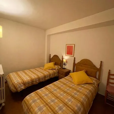 Casa Vella Popaire *